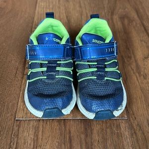 Saucony light up kids